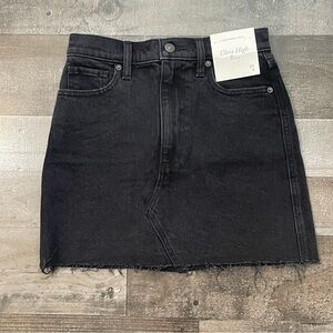 Abercrombie & Fitch Denim Mini Jean Skirt Raw Edge Stretch Women’s 25 / 0 Black